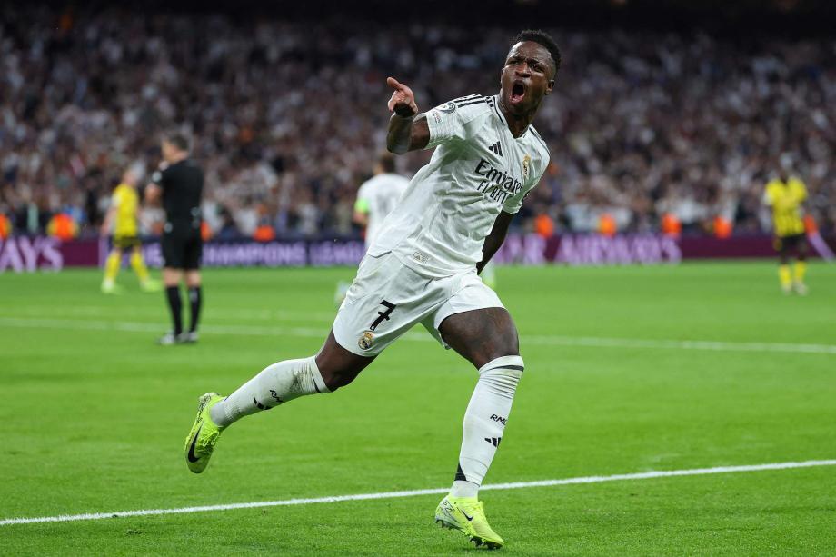 欧冠战报：阿纳别科夫门神难救主，凯拉特0-1奥林匹亚科斯（欧冠快讯：阿纳别科夫神扑难挽败局，凯拉特0-1不敌奥林匹亚科斯）