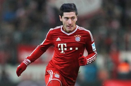 记者：齐尔克泽向曼联申请转会，罗马报价三千万欧先租后买（记者：齐尔克泽已申请转投曼联，罗马报价3000万欧先租后买）