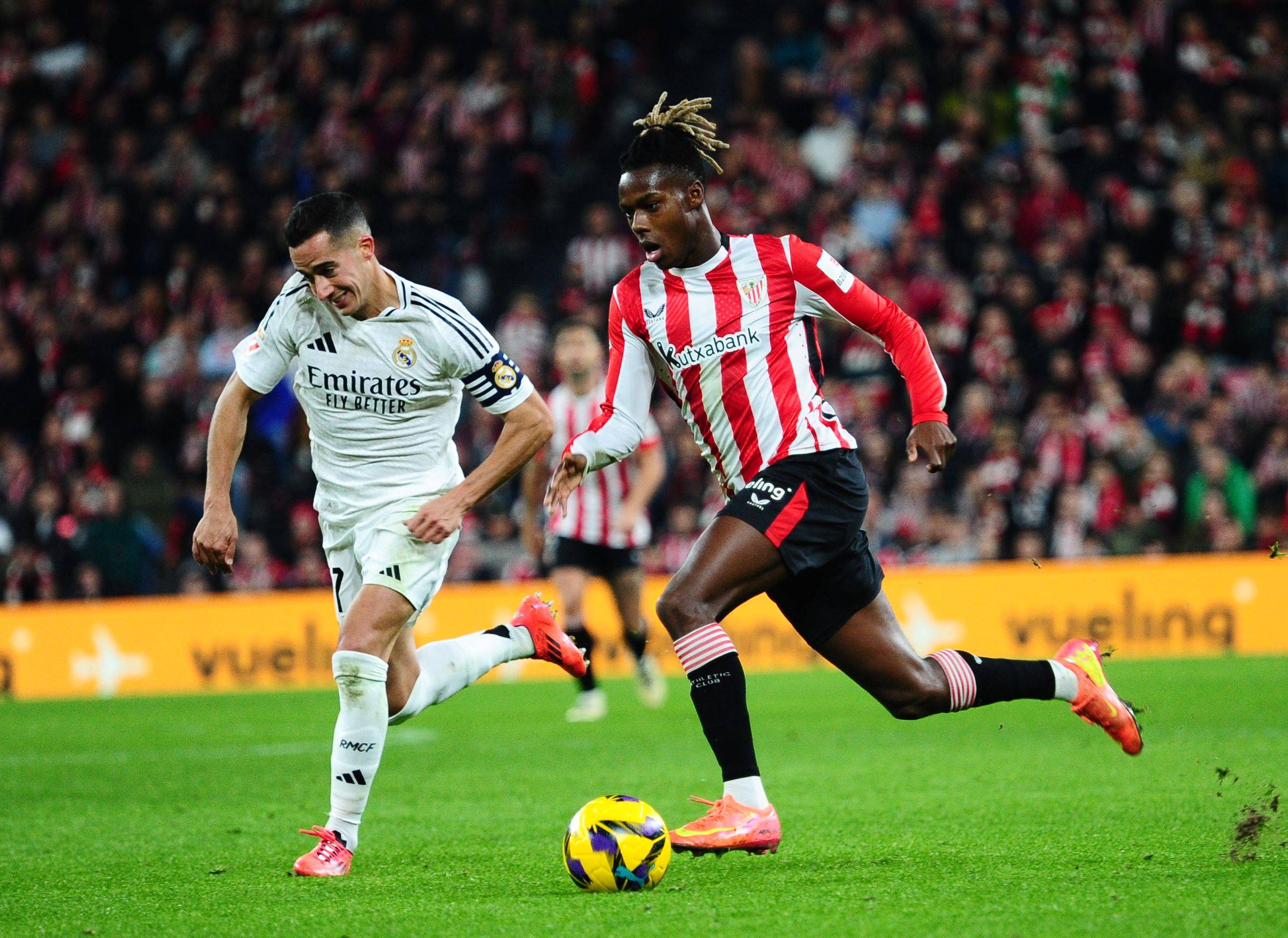 前锋替补登场首球建功，提高信任度（替补前锋登场即破门，信任度提升）