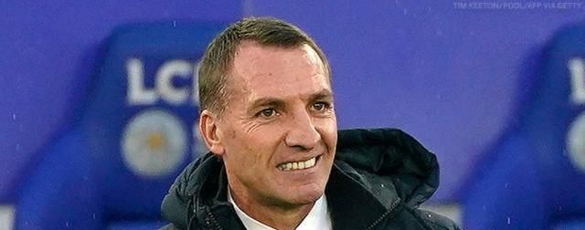 劳塔罗飞铲罗伯逊染黄，国米战利物浦上半场13分钟现争议（国米vs利物浦上半场第13分钟爆争议：劳塔罗飞铲罗伯逊被黄牌警告）