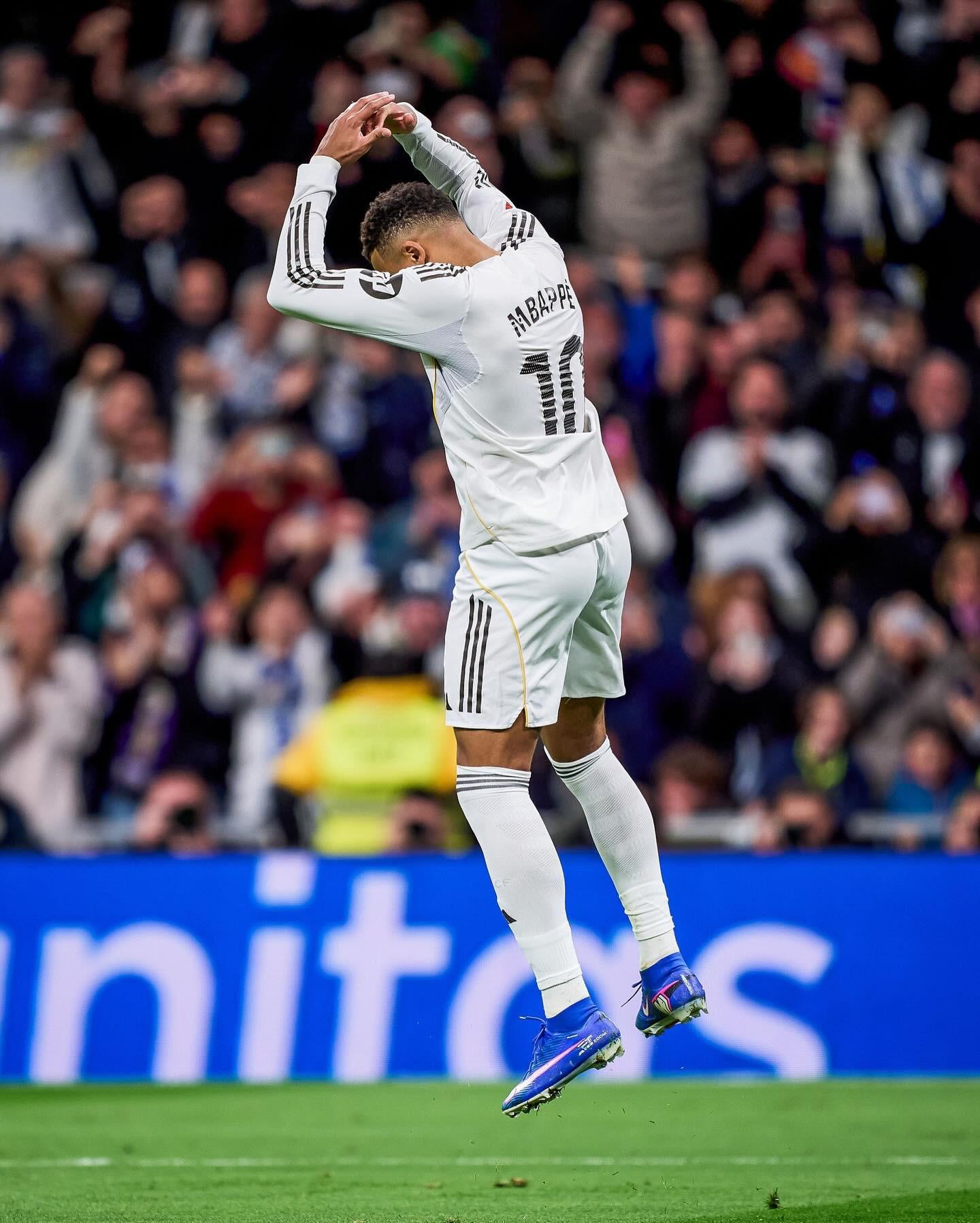 苏亚雷斯：作为主教练我要承担责任，球队有明显的变化和提高（苏亚雷斯：我会担起主教练的责任，球队已有明显进步与改变）