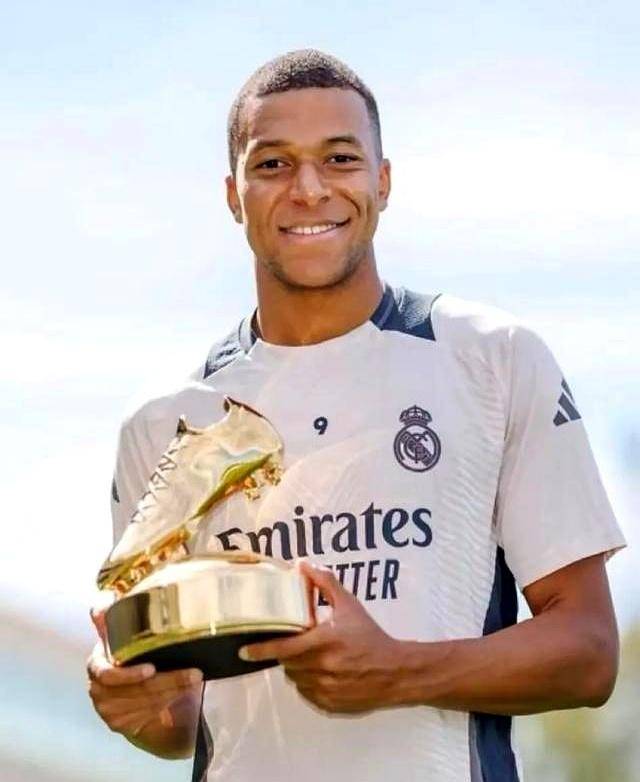 齐沃：祝去国家队报到的球员们好运，也衷心祝意大利好运（齐沃：预祝奔赴国家队的球员一切顺利，并向意大利致以诚挚祝福）