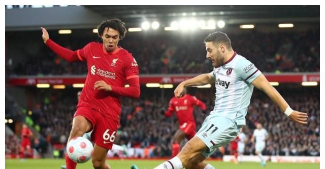 皇马客场4-3奥林匹亚科斯，姆巴佩大四喜，维尼修斯两助攻（姆巴佩独造四球、维尼修斯送出两助，皇马客场4-3险胜奥林匹亚科斯）