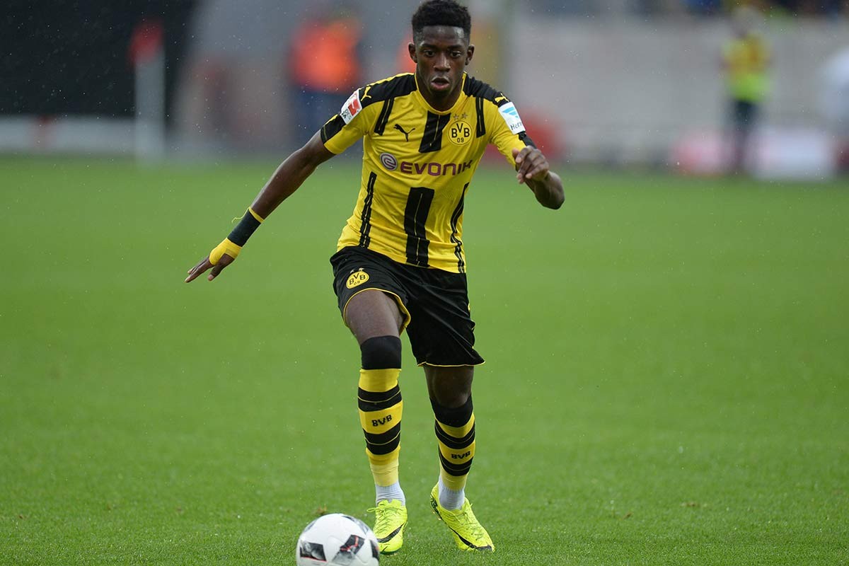 布达佩斯Major：枪法碾压！绿龙13-8战胜液体取开门红（布达佩斯Major：绿龙火力压制，13-8力克液体迎来开门红）